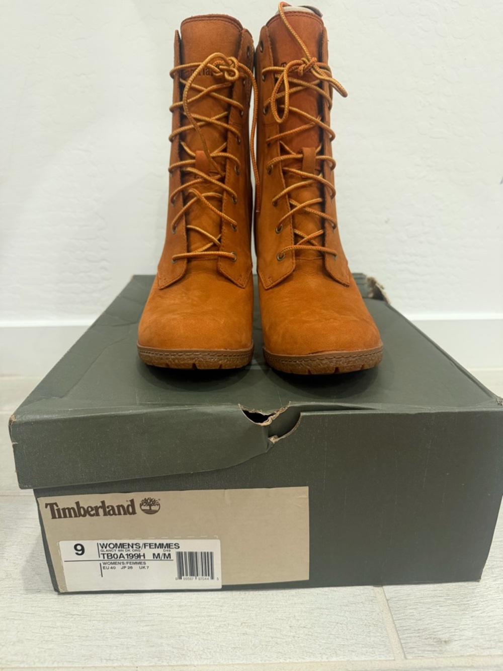 Timberland Women's Cognac Lace-Up Suede Ankle Boots
